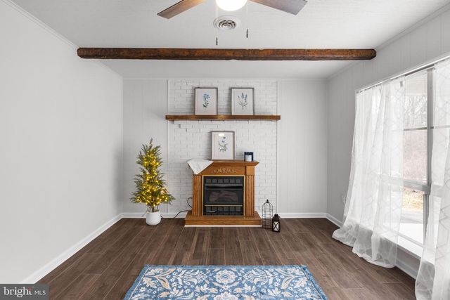 140 CAPITAL DR, Martinsburg, WV 25401