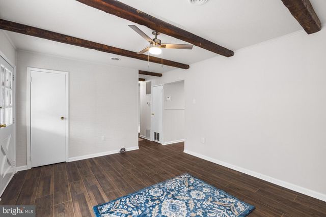 140 CAPITAL DR, Martinsburg, WV 25401