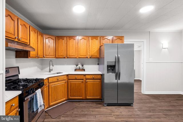 140 CAPITAL DR, Martinsburg, WV 25401