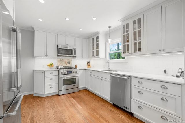 925 Old Post Road, Mamaroneck, NY 10543