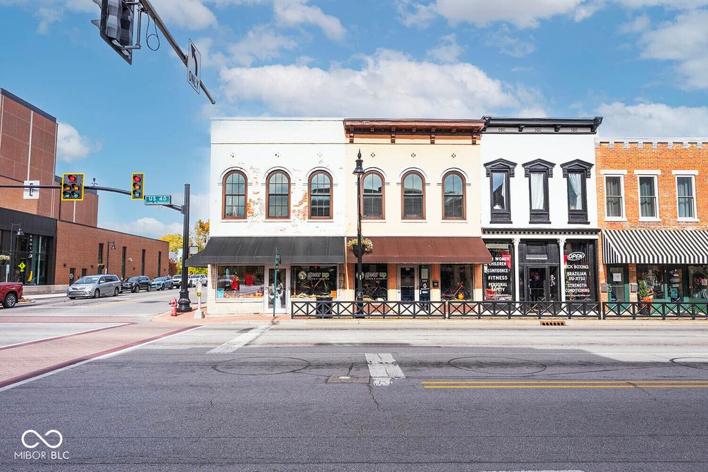 126 W Main Street, Plainfield, IN 46168