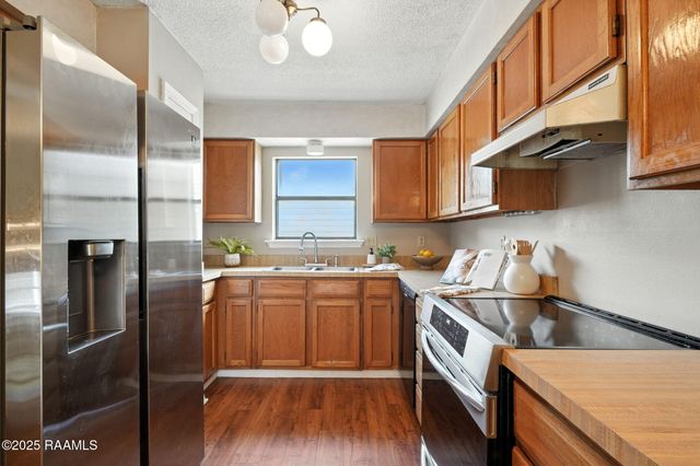 100 Teal Lane 49, Lafayette, LA 70507