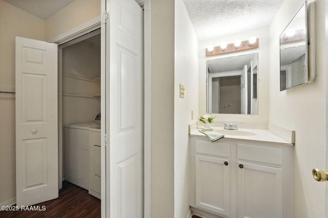 100 Teal Lane 49, Lafayette, LA 70507