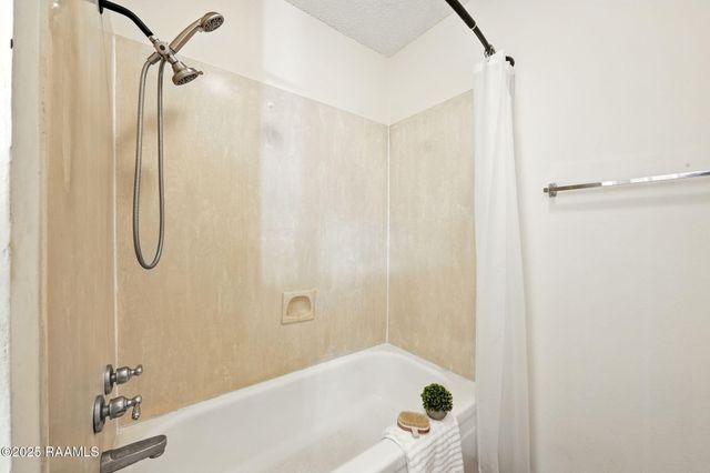 100 Teal Lane 49, Lafayette, LA 70507