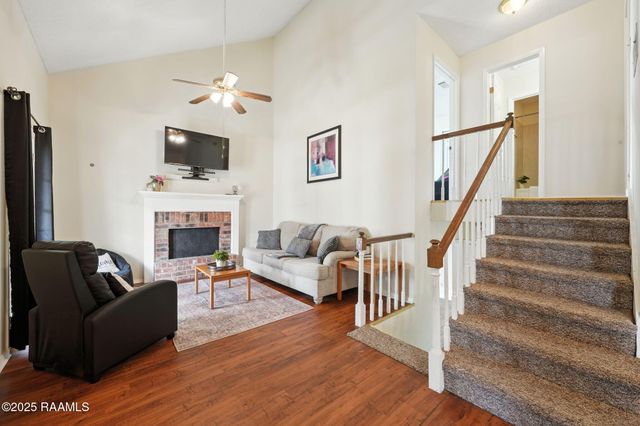 100 Teal Lane 49, Lafayette, LA 70507