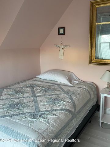 15 Pitman Avenue, Ocean Grove, NJ 07756