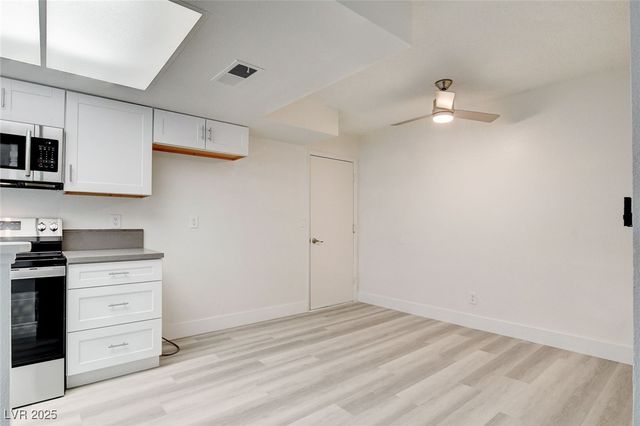 579 Roxella Lane B, Las Vegas, NV 89110