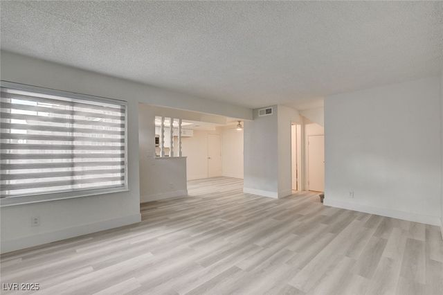 579 Roxella Lane B, Las Vegas, NV 89110