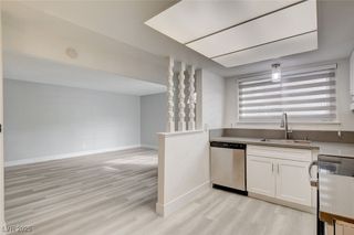 579 Roxella Lane B, Las Vegas, NV 89110