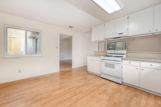 8263 Old Ranch Rd, Citrus Heights, CA 95610