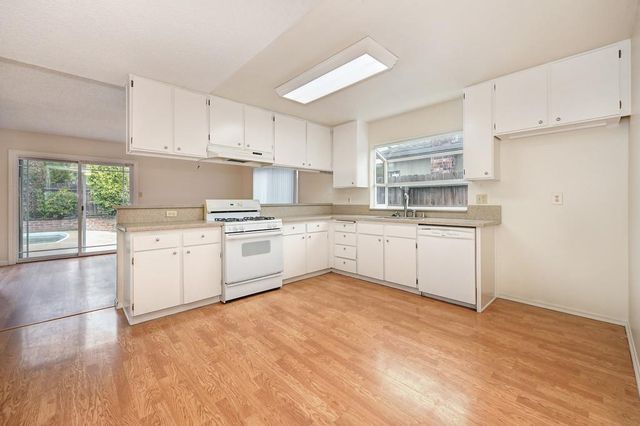 8263 Old Ranch Rd, Citrus Heights, CA 95610