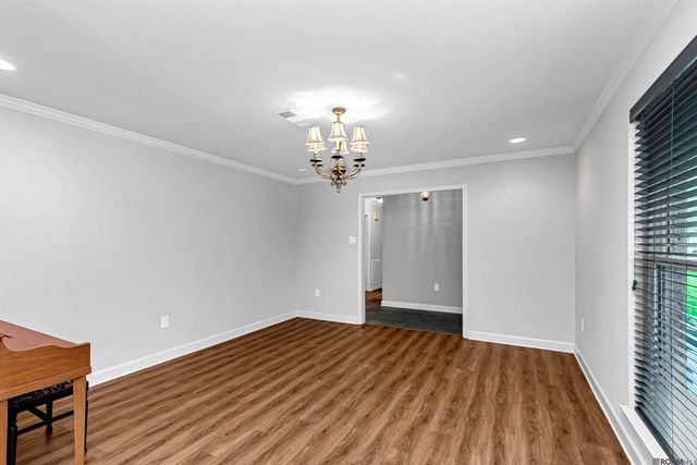 1214 Aurora Pl, Baton Rouge, LA 70806