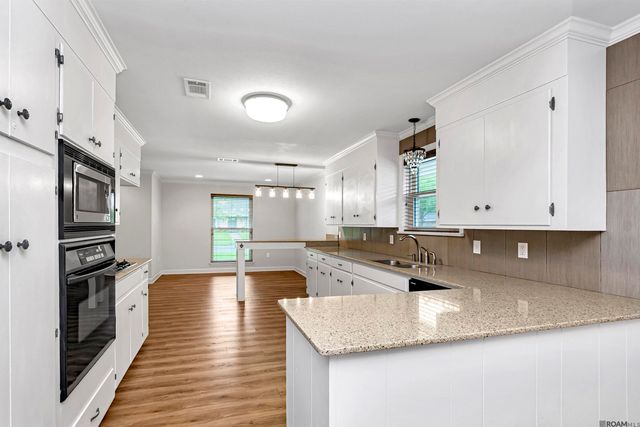 1214 Aurora Pl, Baton Rouge, LA 70806