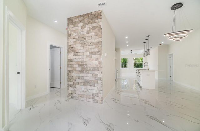 1215 CRAWFORD AVENUE, St Cloud, FL 34769