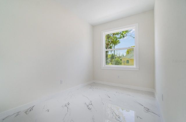 1215 CRAWFORD AVENUE, St Cloud, FL 34769