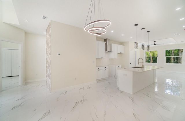 1215 CRAWFORD AVENUE, St Cloud, FL 34769