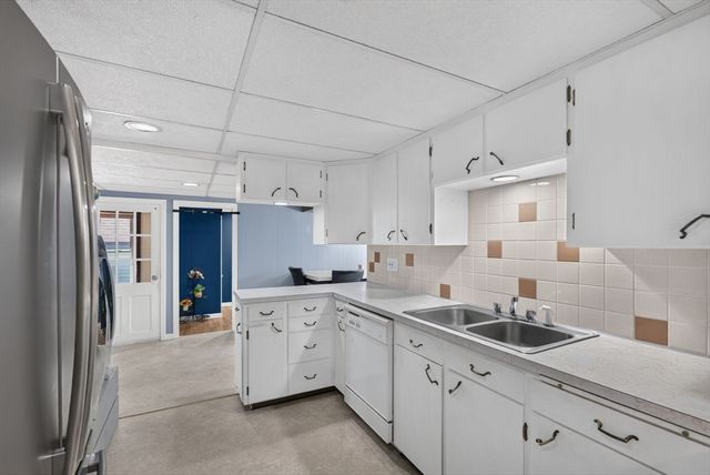 84 Lowell St, Methuen, MA 01844