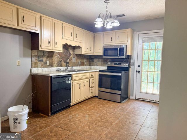 140 Lanier Drive 199, Statesboro, GA 30458