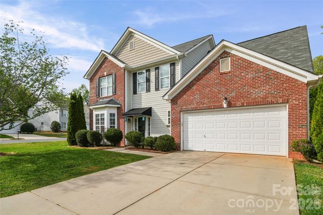 2001 Lake Vista Drive, Mount Holly, NC 28120