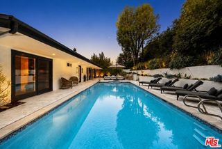 8670 Allenwood Road, Los Angeles, CA 90046