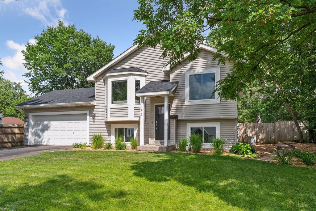 3037 Texas Avenue S, Saint Louis Park, MN 55426