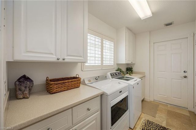 8149 Xenia LN, Naples, FL 34114