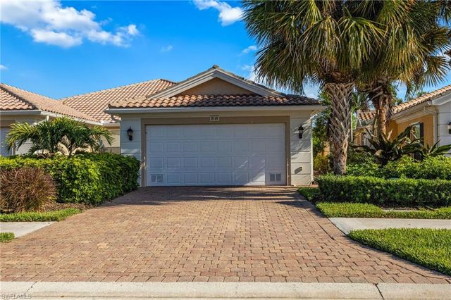 8149 Xenia LN, Naples, FL 34114