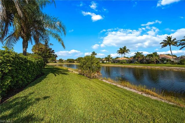 8149 Xenia LN, Naples, FL 34114