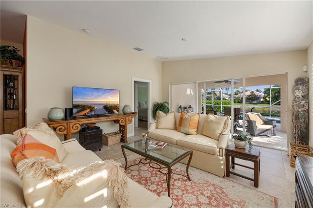8149 Xenia LN, Naples, FL 34114