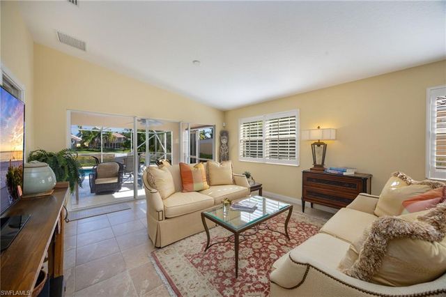 8149 Xenia LN, Naples, FL 34114