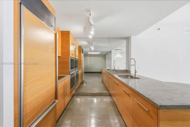 465 Brickell Ave 4805, Miami, FL 33131