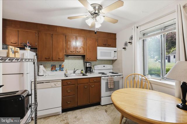 344 MAPLE ST, Columbia, PA 17512