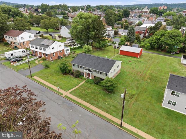 344 MAPLE ST, Columbia, PA 17512