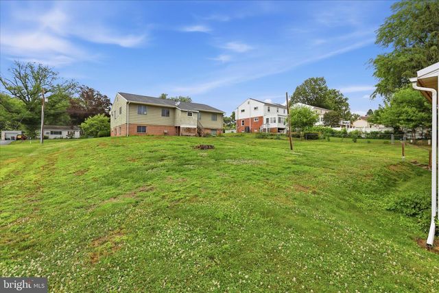 344 MAPLE ST, Columbia, PA 17512