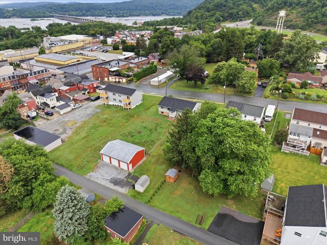344 MAPLE ST, Columbia, PA 17512