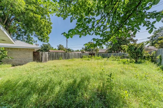 3922 Greenway Drive, Garland, TX 75041