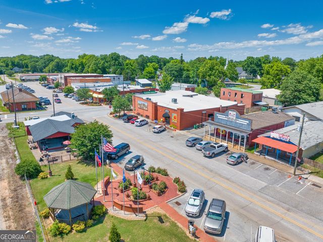 107 Purackal Lane, Statham, GA 30666