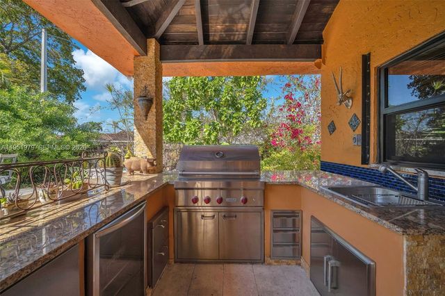 21424 NE 19th Court, Miami, FL 33179