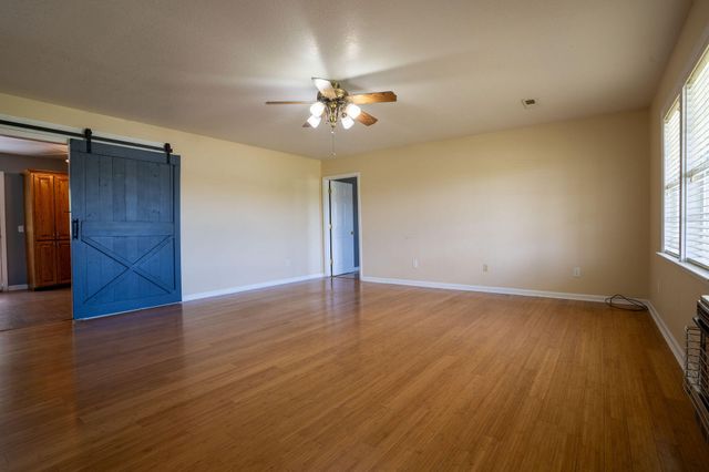 9555 N Ga 301, Trenton, GA 30752