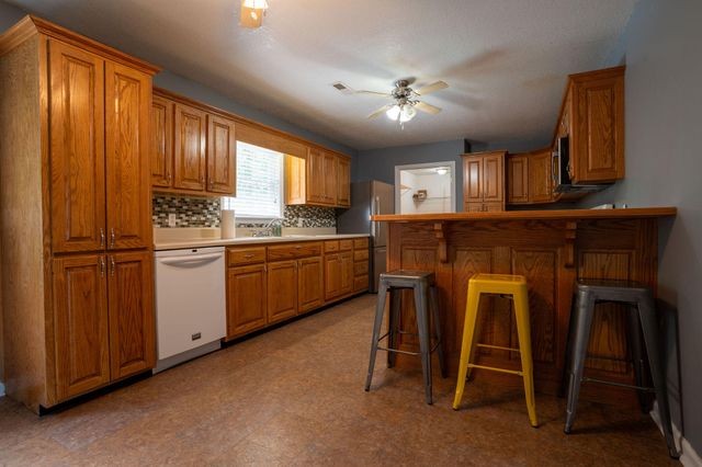 9555 N Ga 301, Trenton, GA 30752