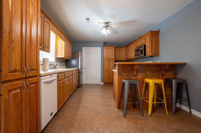9555 N Ga 301, Trenton, GA 30752