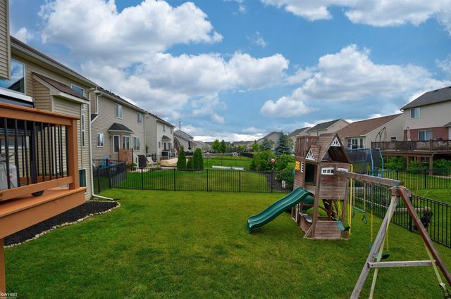 4121 Ash Tree Lane, Oceola Twp, MI 48843