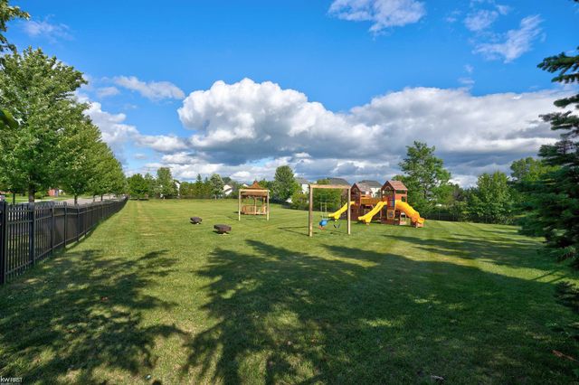 4121 Ash Tree Lane, Oceola Twp, MI 48843