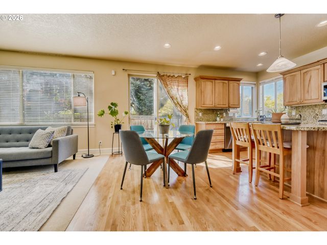 335 Sw 167TH Ave, Beaverton, OR 97006