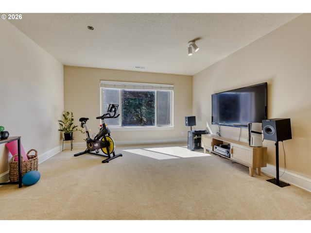 335 Sw 167TH Ave, Beaverton, OR 97006
