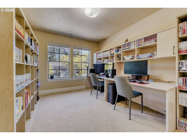 335 Sw 167TH Ave, Beaverton, OR 97006