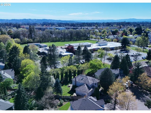 335 Sw 167TH Ave, Beaverton, OR 97006