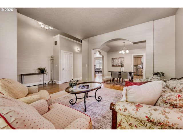 335 Sw 167TH Ave, Beaverton, OR 97006