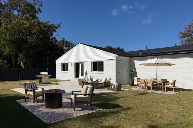 2972 Eric Lane, Farmers Branch, TX 75234