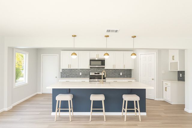 2972 Eric Lane, Farmers Branch, TX 75234